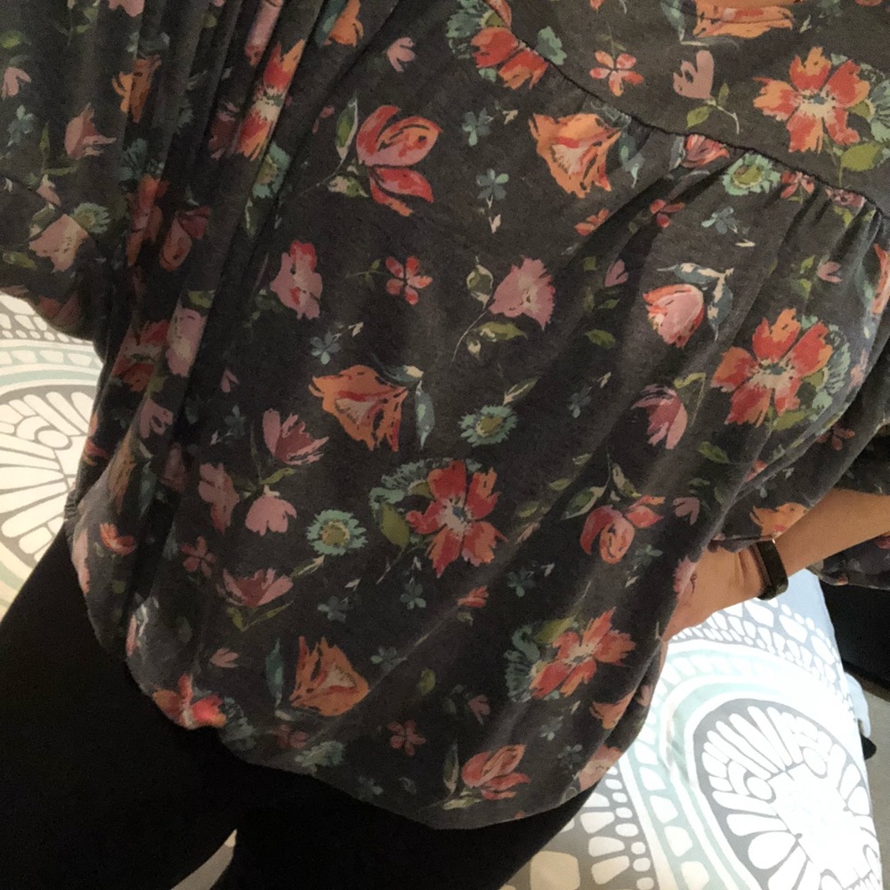 EUC Flowery Dolman Sleeve Top